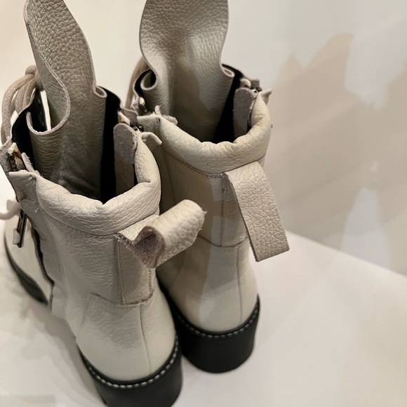 Golo WAR & PEACE COMBAT BOOT IN TAPIOCA TUMBLED CALF - Picture 9 of 9